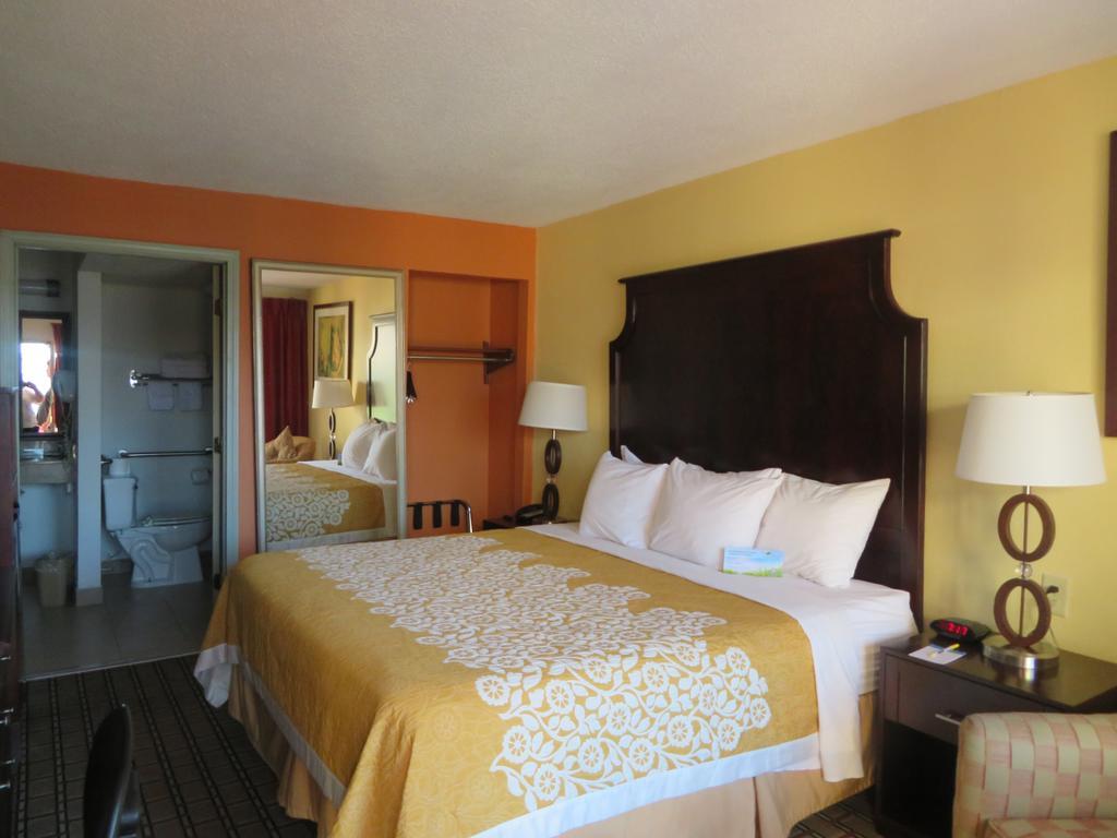 Days Inn By Wyndham Blytheville Esterno foto