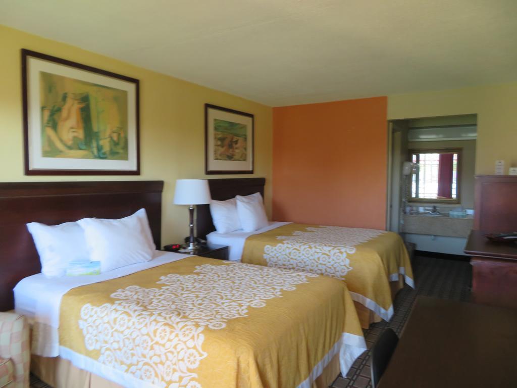 Days Inn By Wyndham Blytheville Esterno foto