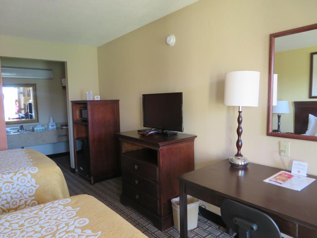 Days Inn By Wyndham Blytheville Esterno foto